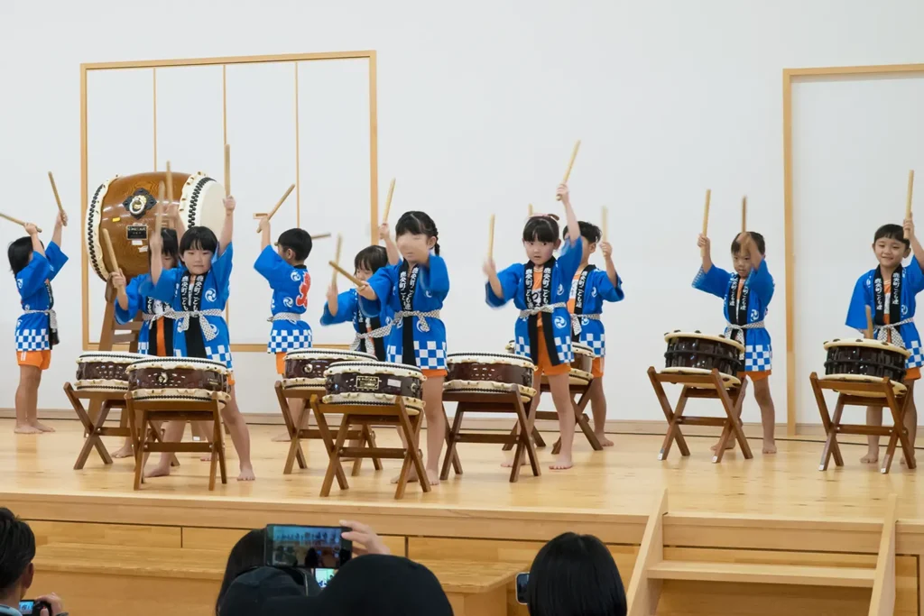 鹿央町伝統芸能あおぞら太鼓